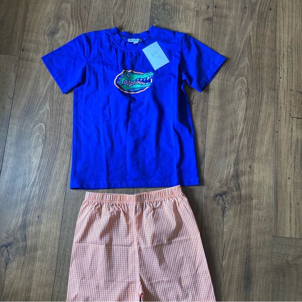NWT Florida Gators Embroidered T-shirt w/Matching Orange and White Shorts